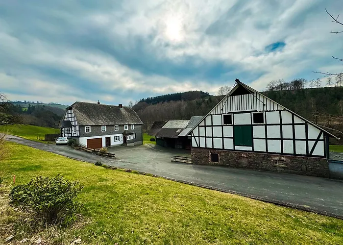 Hallmanns Hof Kır Evi *